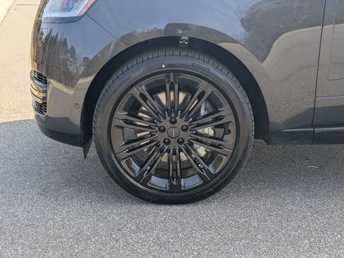 New 2026 Land Rover Range Rover SE image 33