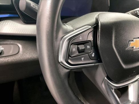 Used 2025 Chevrolet Trax LT w/ Driver Confidence Package FWD image 23