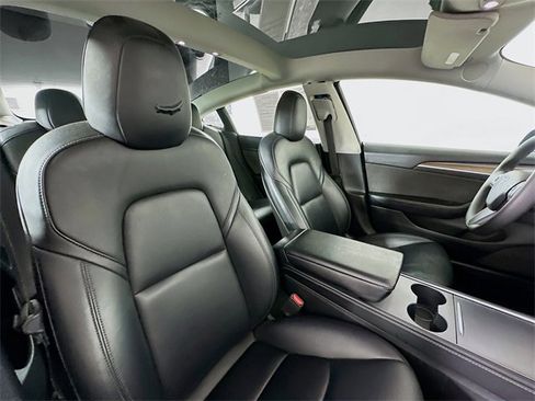 Used 2022 Tesla Model 3 image 28