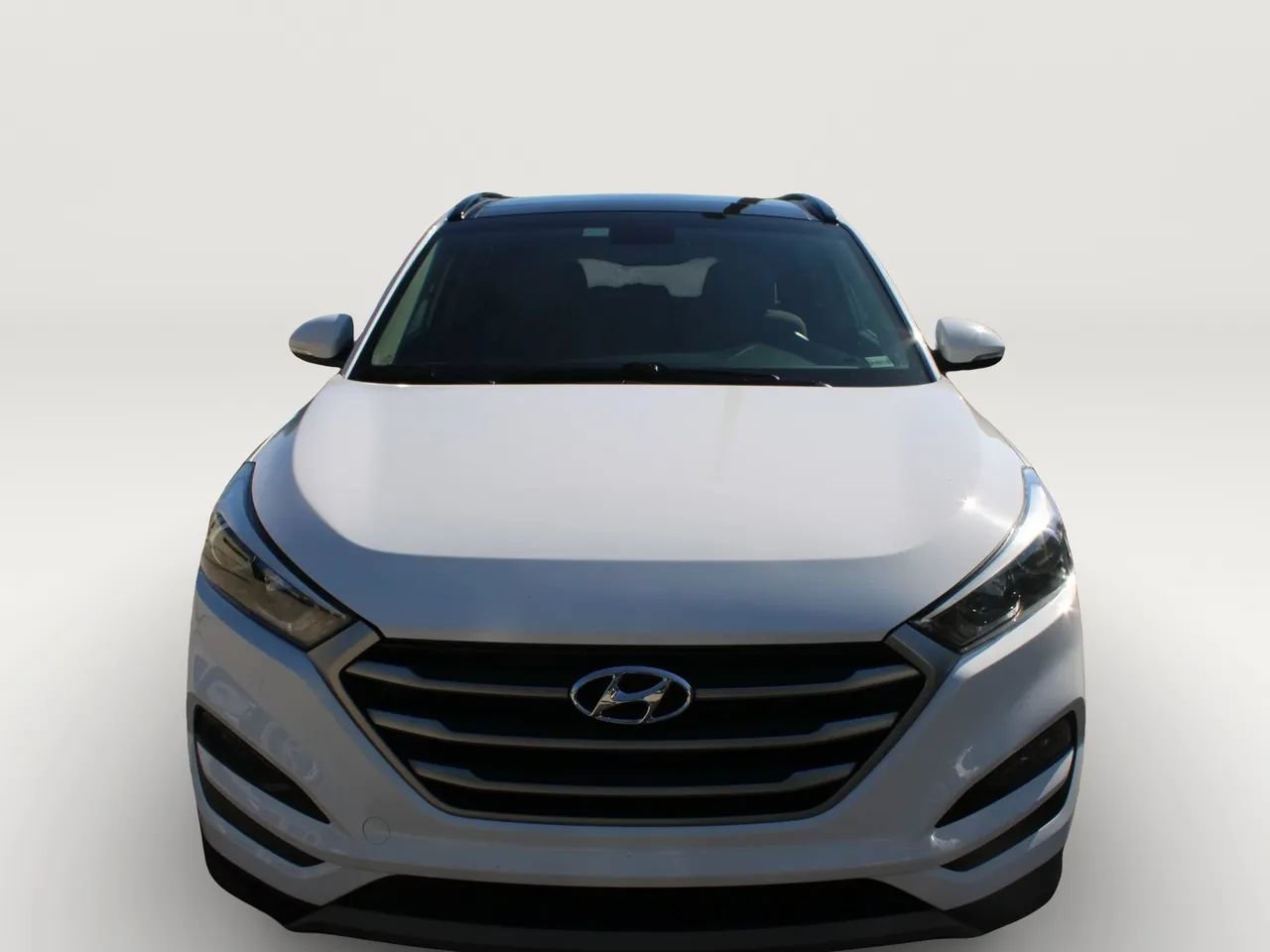 Used 2018 Hyundai Tucson Value FWD image 2