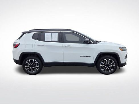 Used 2024 Jeep Compass Limited AWD/4WD image 2