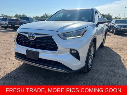 Used 2022 Toyota Highlander Platinum