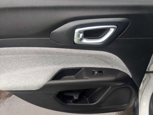 Certified 2022 Jeep Compass Latitude image 21