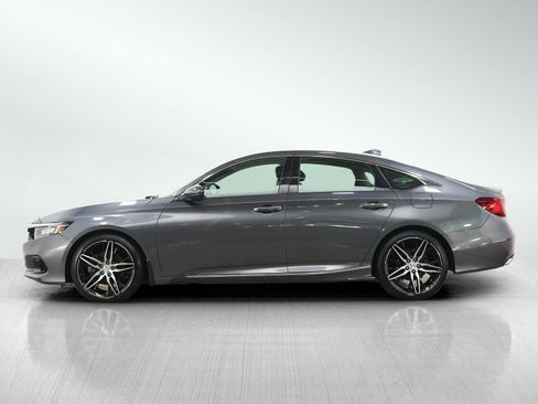 Used 2022 Honda Accord Touring image 2