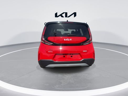 Used 2023 Kia Soul EX FWD image 7