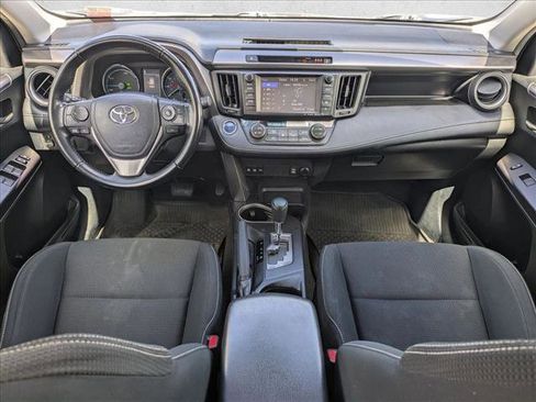 Used 2018 Toyota RAV4 XLE AWD/4WD image 18