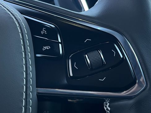 Used 2025 Chevrolet Corvette Z06 image 26