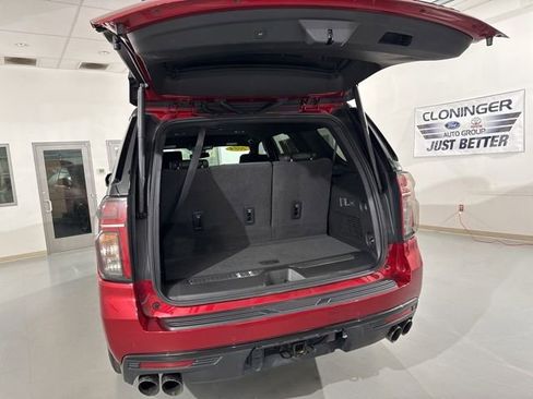 Used 2024 Chevrolet Tahoe RST w/ RST Performance Edition image 12