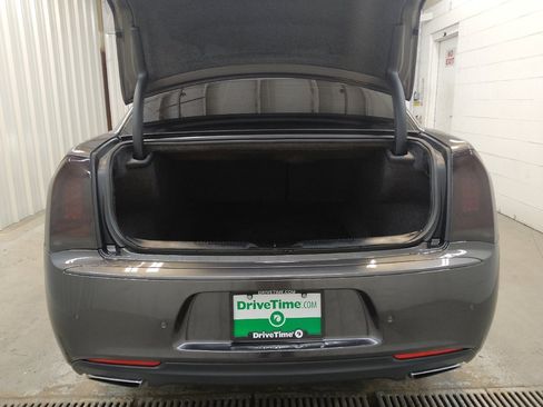 Used 2018 Chrysler 300 S w/ 300S Premium Group 2 image 29