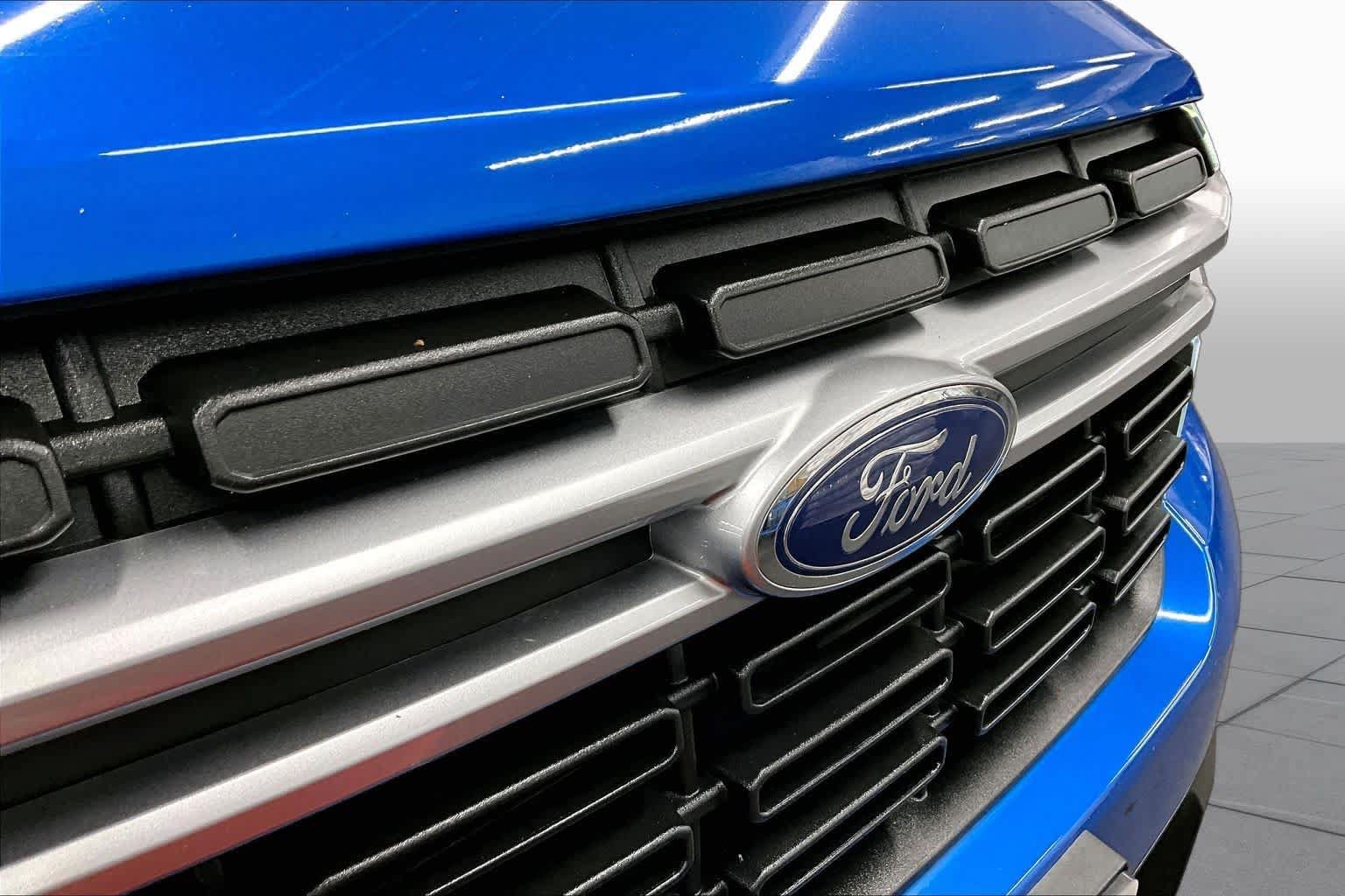 Used 2022 Ford Maverick Lariat w/ Equipment Group 500A Standard AWD/4WD image 29