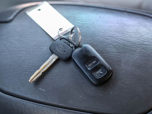 Used 2005 Toyota Tundra SR5 image 39