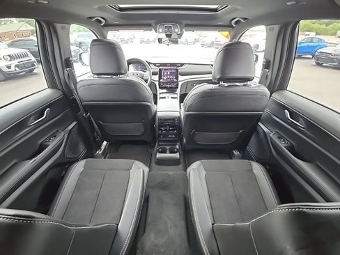 New 2025 Jeep Grand Cherokee L Altitude image 21