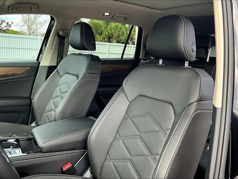 New 2026 Volkswagen Atlas SE FWD image 20