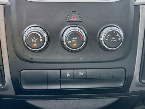 Used 2018 RAM 1500 Express RWD image 15