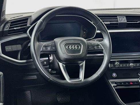 Used 2019 Audi Q3 2.0T Premium AWD/4WD image 18