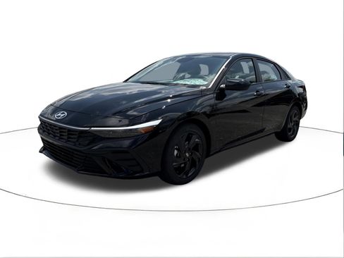 New 2026 Hyundai Elantra Sport FWD image 7