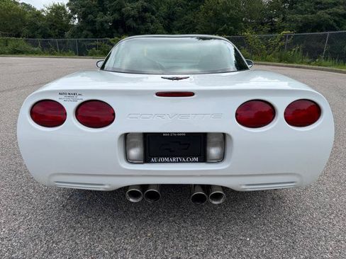 Used 1998 Chevrolet Corvette Coupe RWD image 39