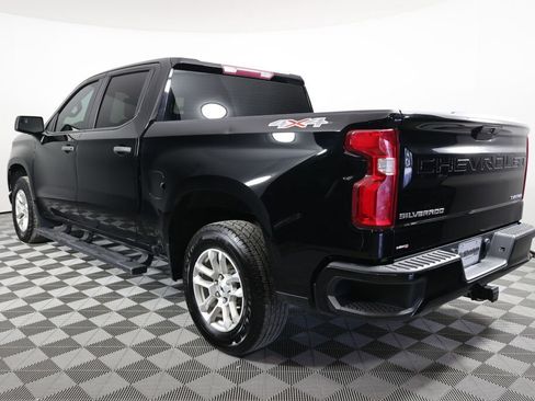 Used 2020 Chevrolet Silverado 1500 Custom w/ Custom Value Package image 4