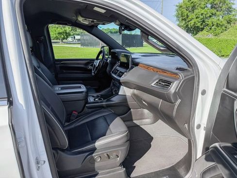 Used 2023 Chevrolet Suburban Premier RWD image 26