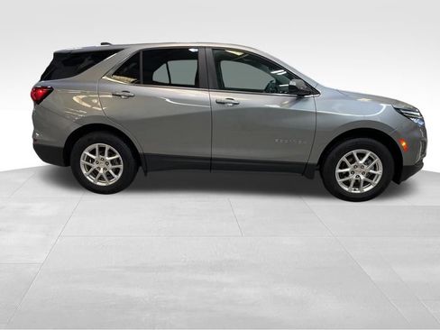 Used 2024 Chevrolet Equinox LT AWD/4WD image 6