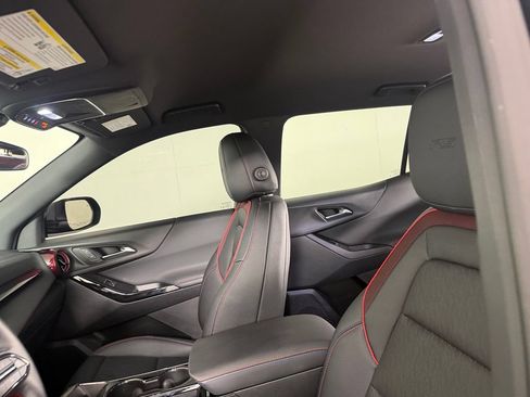 Used 2026 Chevrolet Equinox RS w/ LPO, Floor Liner Package FWD image 19