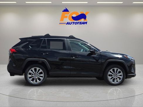 Used 2025 Toyota RAV4 XLE Premium image 8
