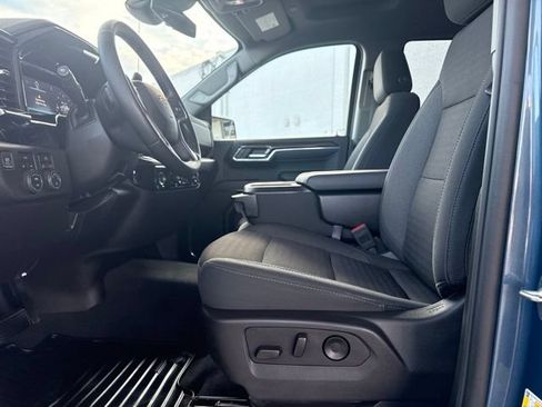 Used 2024 Chevrolet Silverado 1500 LT AWD/4WD image 16