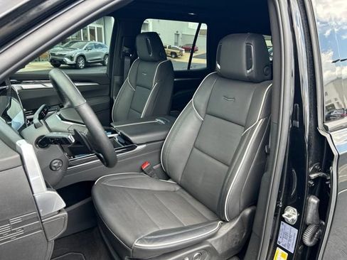 Used 2025 Cadillac Escalade Sport w/ Touring Package AWD/4WD image 22