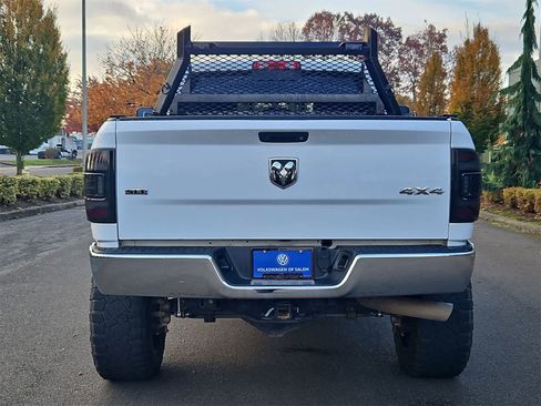 Used 2018 RAM 2500 SLT image 5