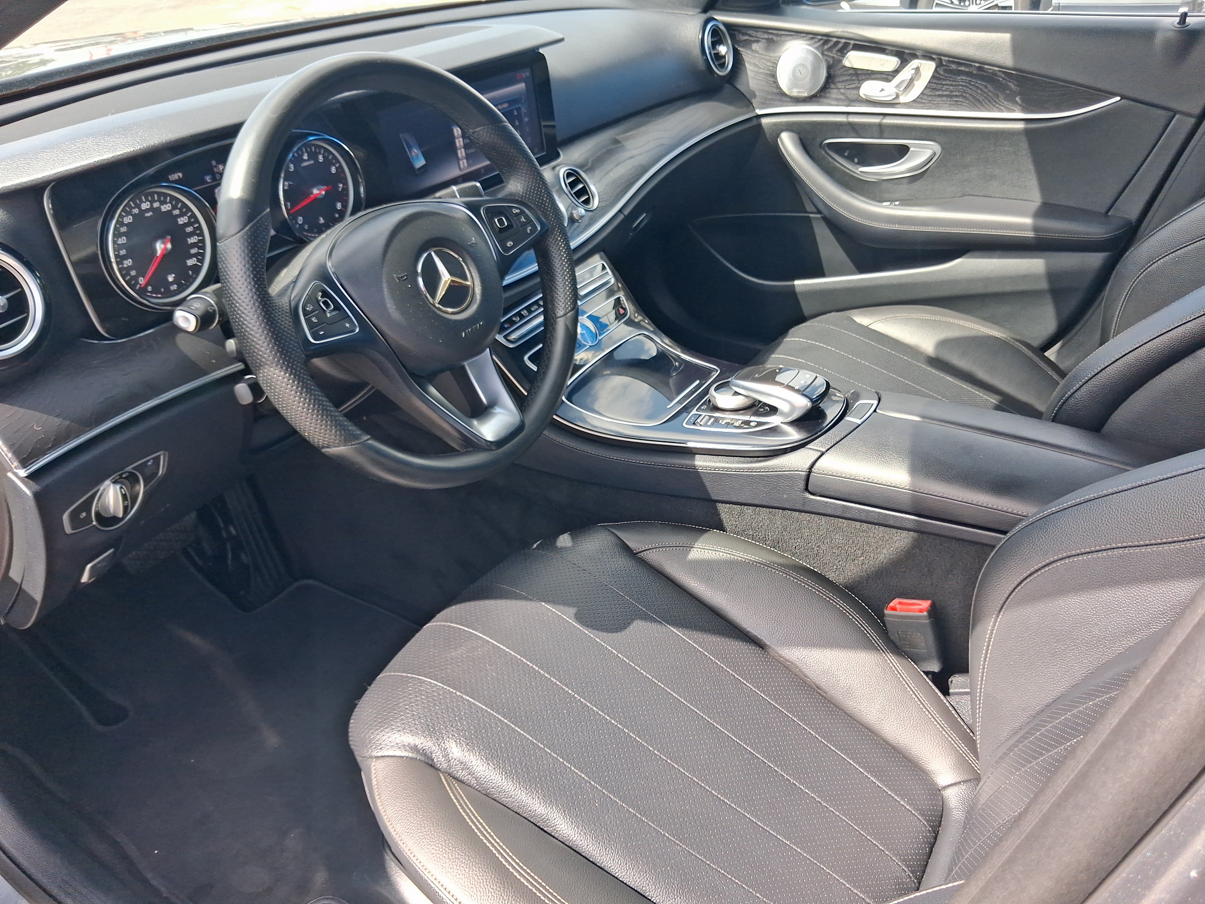 Used 2017 Mercedes-Benz E 300 image 9
