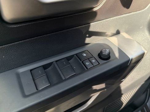 Used 2022 Toyota Tundra SR5 w/ SR5 Premium Package image 28