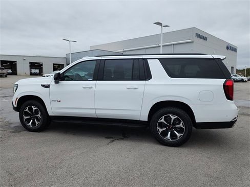 New 2026 GMC Yukon XL AT4 image 8