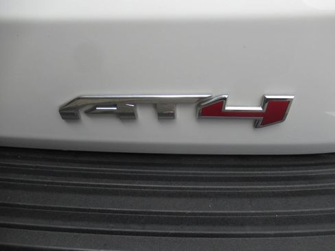 Used 2024 GMC Yukon XL AT4 w/ Technology Package AWD/4WD image 14