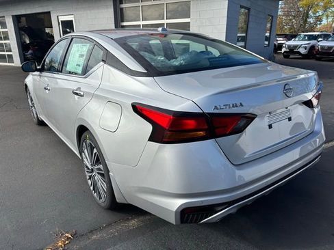 New 2025 Nissan Altima 2.5 SL image 6