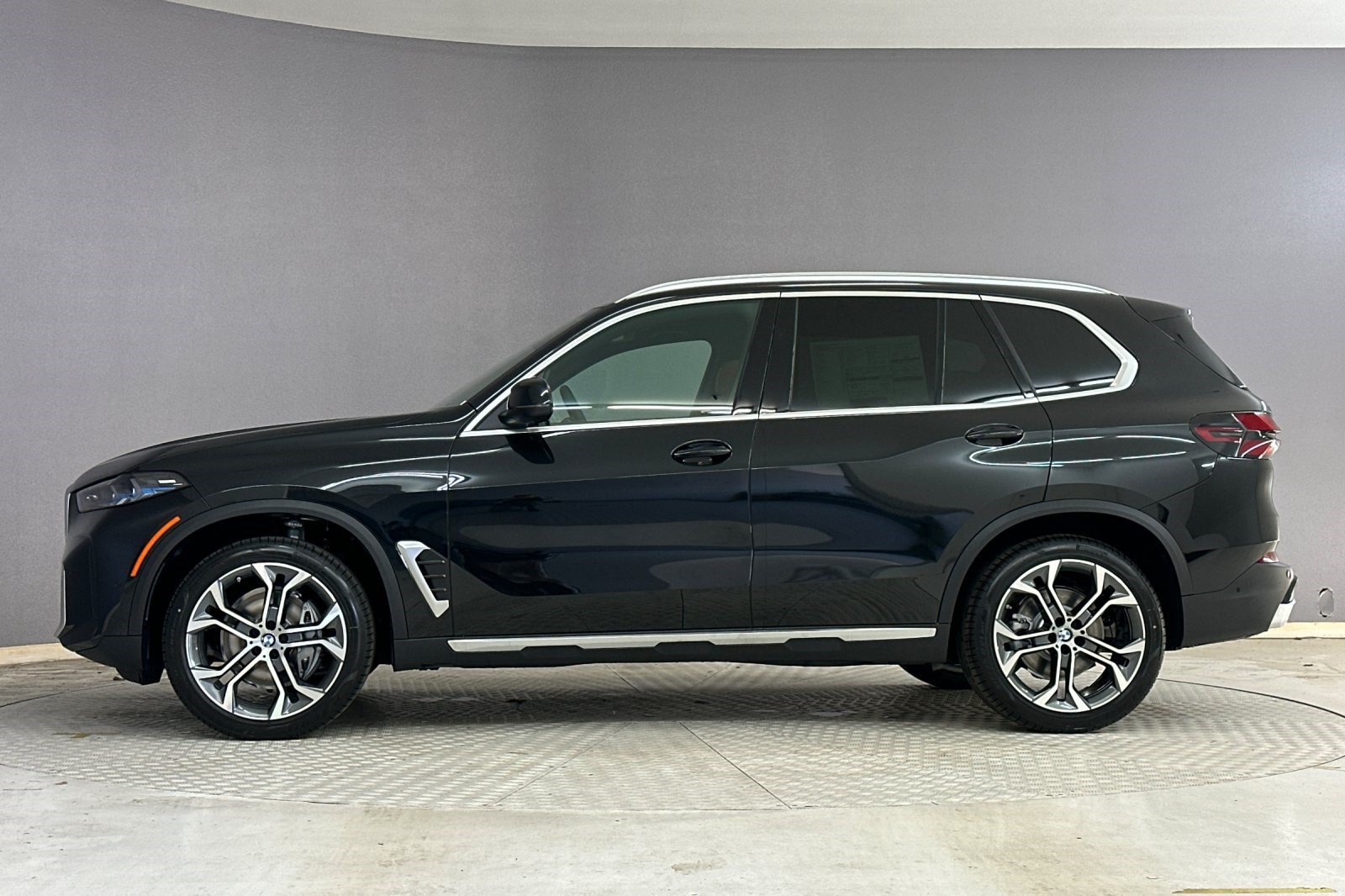 New 2026 BMW X5 sDrive40i RWD image 2