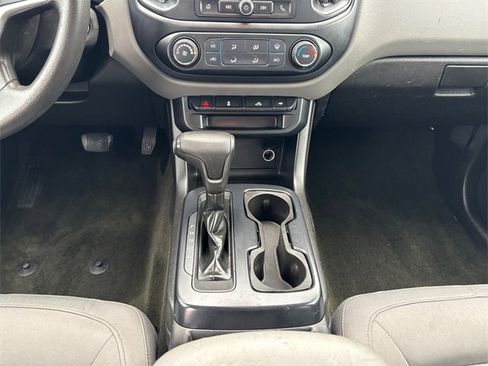 Used 2018 Chevrolet Colorado W/T w/ WT Convenience Package image 11