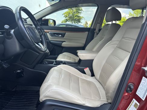 Used 2018 Honda CR-V Touring image 15