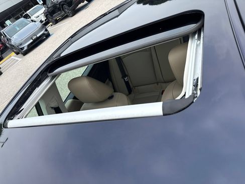 Used 2020 Lexus ES 300h w/ Premium Package FWD image 10