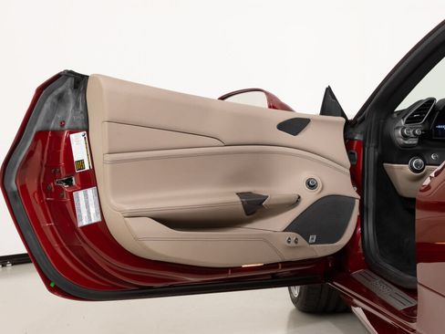 Used 2019 Ferrari 488 Spider RWD image 31
