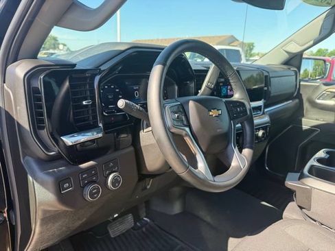 Used 2025 Chevrolet Silverado 1500 LT w/ Z71 Off-Road Package AWD/4WD image 19