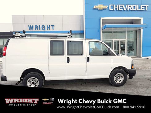 Used 2023 GMC Savana 2500 w/ Driver Convenience Package image 2