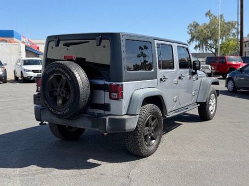 Used 2017 Jeep Wrangler Unlimited Sport w/ Quick Order Package 24S AWD/4WD image 3