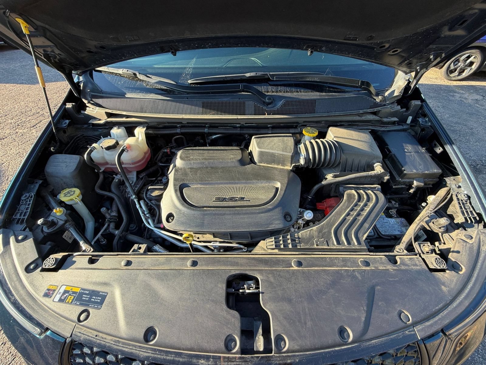 Used 2025 Chrysler Pacifica Limited FWD image 36