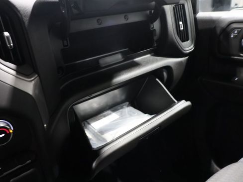 Used 2025 Chevrolet Silverado 2500 Custom w/ Custom Value Package image 28