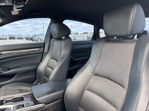Used 2018 Honda Accord Sport image 13