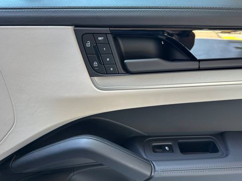 New 2026 Porsche Cayenne Coupe AWD/4WD image 20