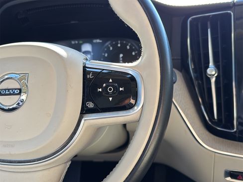 Used 2021 Volvo XC60 T5 Inscription w/ Advanced Package image 16