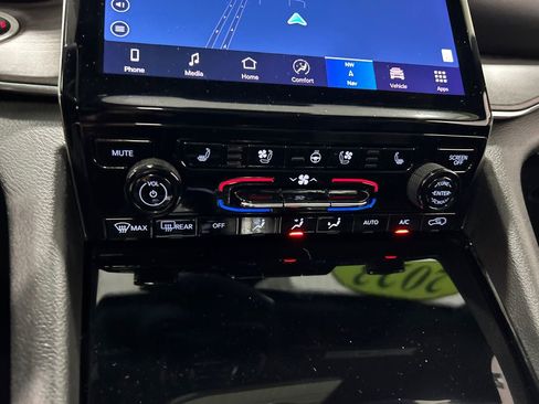 Used 2023 Jeep Grand Cherokee L Overland image 24