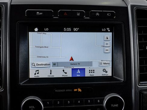 Used 2019 Ford Expedition Max Platinum RWD image 26