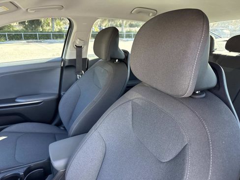 Used 2025 Kia K4 LXS image 20
